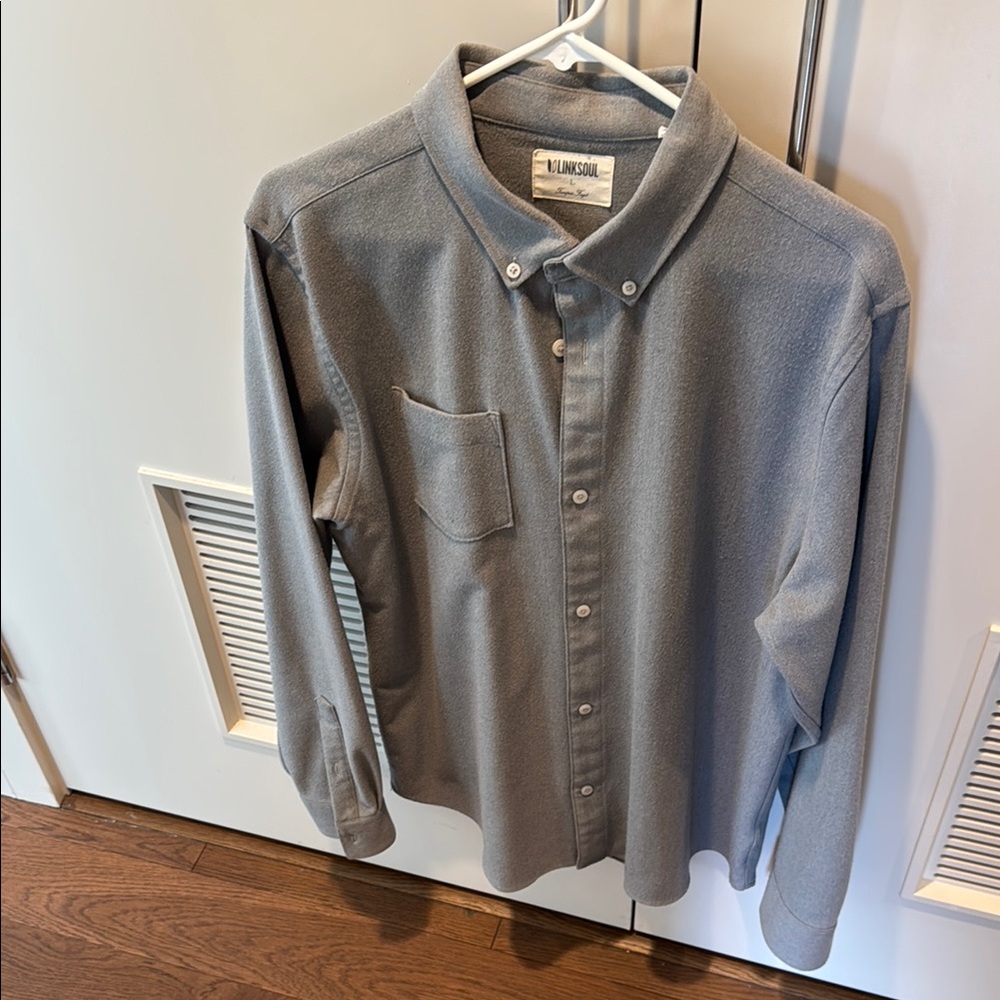 Linksoul Grey Flannel Mens Large Button Up shirt.